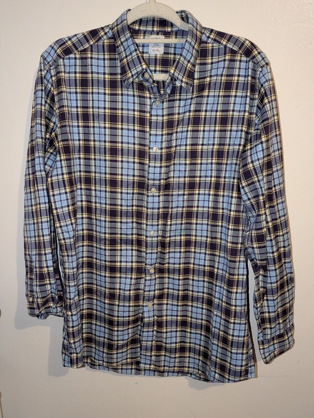 Uniqlo Men's Plaid Button-Down Shirt in Light Blue, Navy & Yellow Size XL